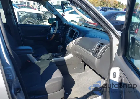 2005 Mazda Tribute I из США, поврежденный, VIN 4F2YZ92Z75KM01601